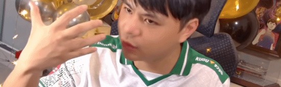 乐鱼棋牌-小孩曾卓君谈什么时候退役！称想被年轻人传承下去