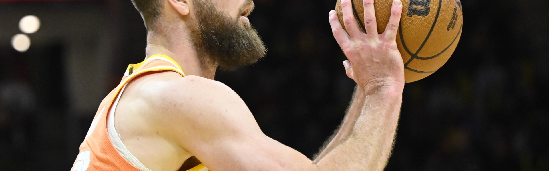 乐鱼中国-骑士主场迎战活塞 迪恩·韦德&amp;米切尔&amp;斯特鲁斯缺席比赛